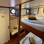 Hotelboot Zwaan Ámsterdam