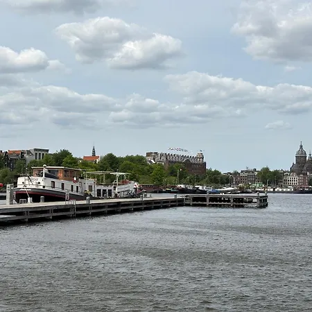 Hotel Hotelboot Zwaan Amesterdão