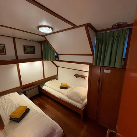 Hotelboot Zwaan *