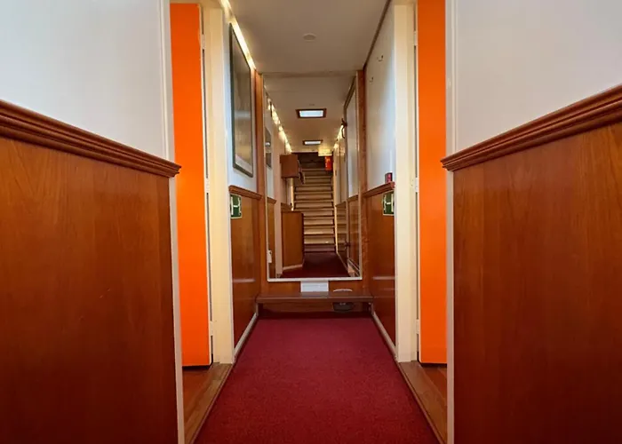 Hotelboot Zwaan Hotell Amsterdam