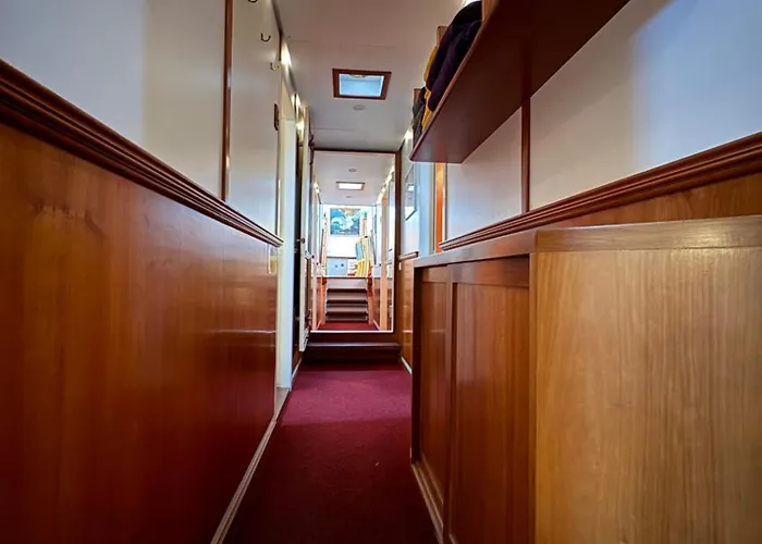 Hotell Hotelboot Zwaan *