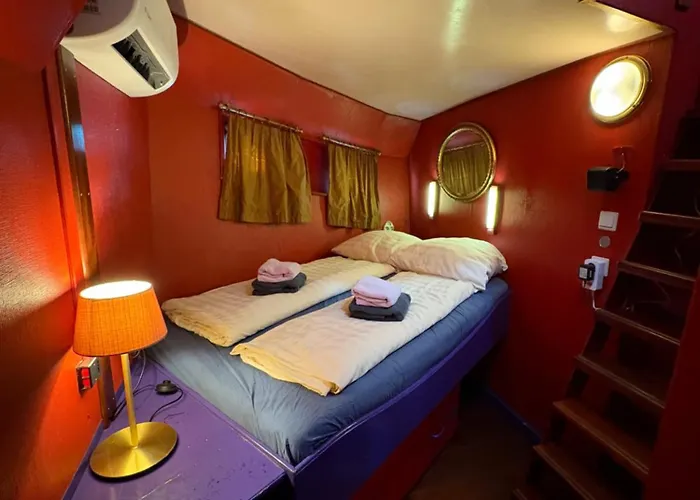 Hotelboot Zwaan Hotell Amsterdam