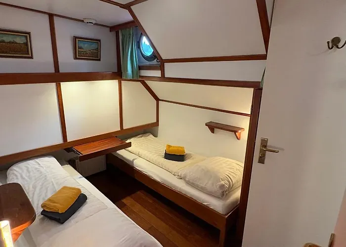 Hotelboot Zwaan Amsterdam