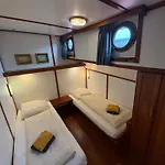 Hotelboot Zwaan Hotel