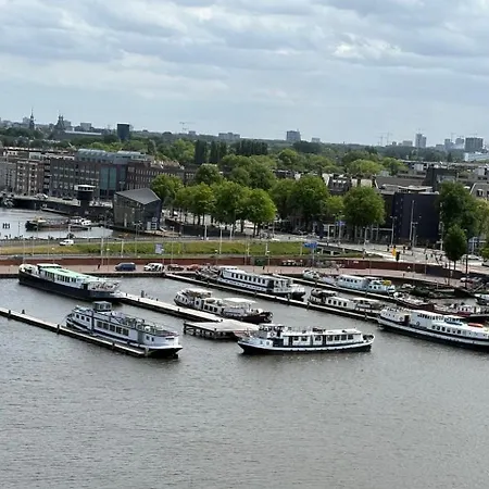 Hotelboot Zwaan *