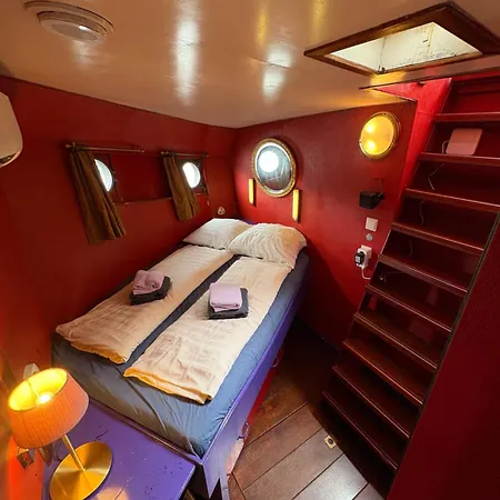 Hotel Hotelboot Zwaan