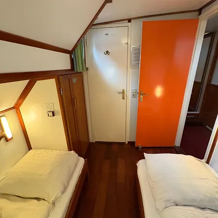 Hotelboot Zwaan