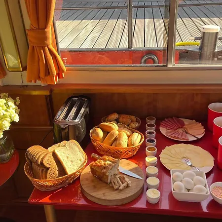 Hotel Hotelboot Zwaan Amsterdam